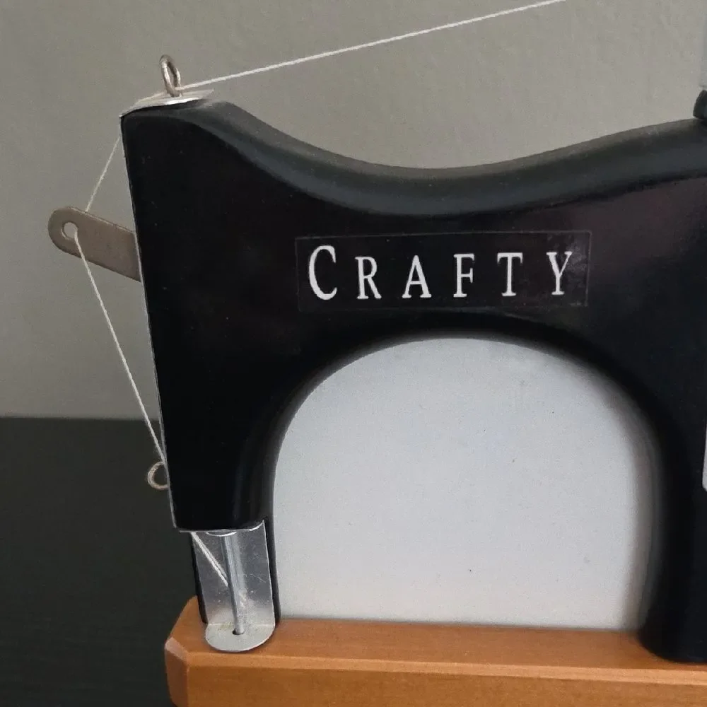 Crafty Black and White Sewing Machine Decor